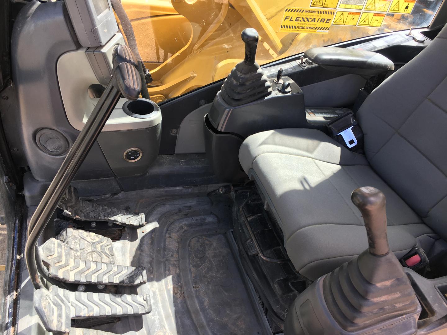 ./imagenes/INVOICE/2019/15713/EXCAVADORA CATERPILLAR 324D (40).JPG